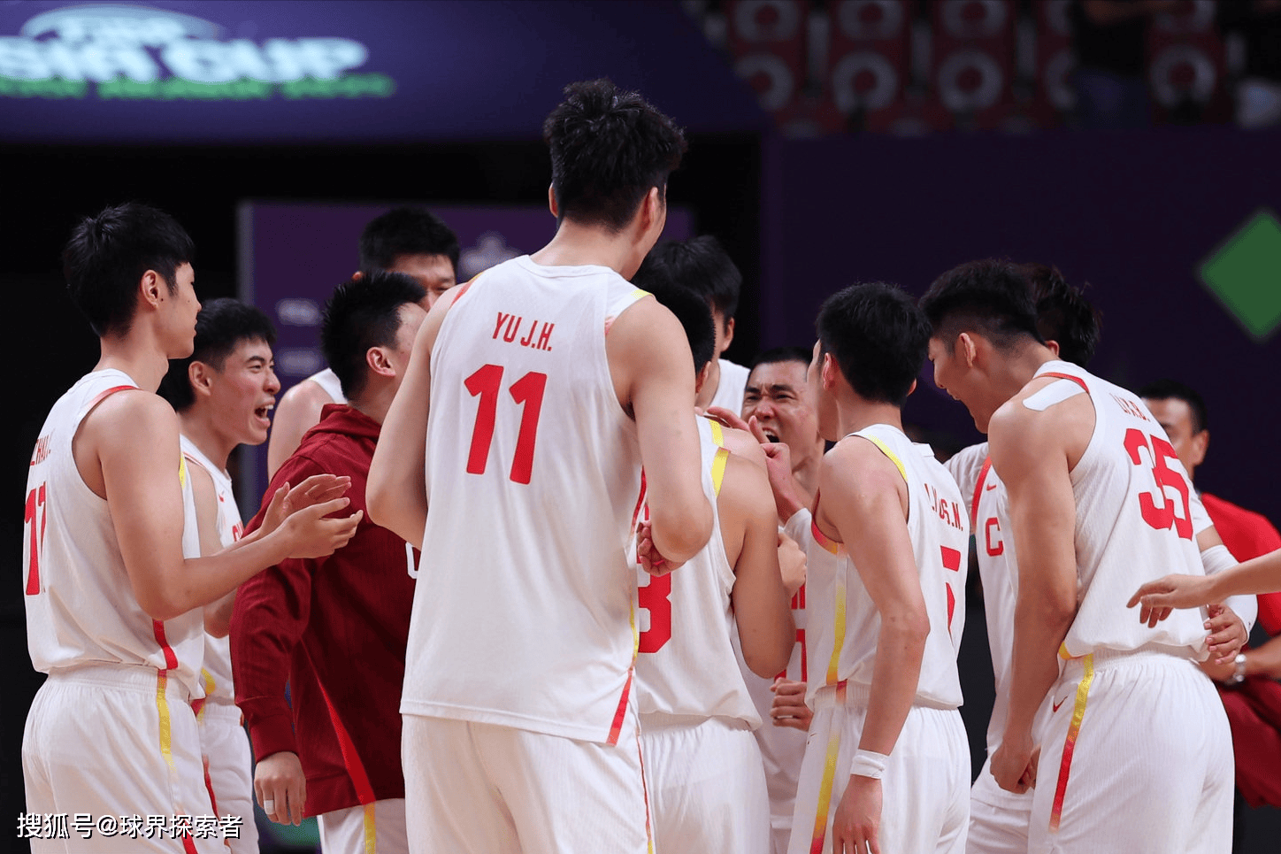 乐鱼体育app-集结日欧篮联焦点战，深圳男篮外线爆发，信心回归，控场能力受关注