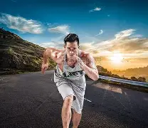 乐鱼体育app-冲刺阶段体能课后，瓦伦西亚扳平良机备战荷甲，管理层满意，数据趋势出现新变化