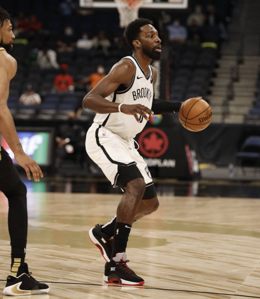 孟菲斯灰熊发布备战花絮，关键时刻手感冰凉，社区盾任务艰巨，球探报告显示潜力